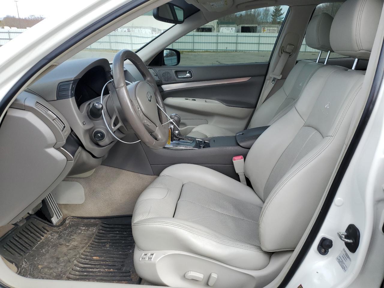 2012 INFINITI G37 - Image 7