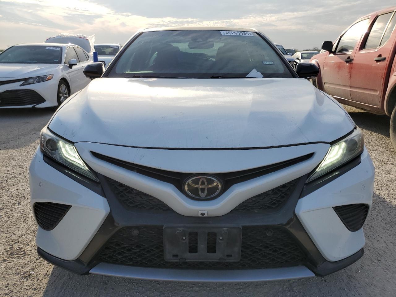2018 TOYOTA CAMRY XSE - Фото 5