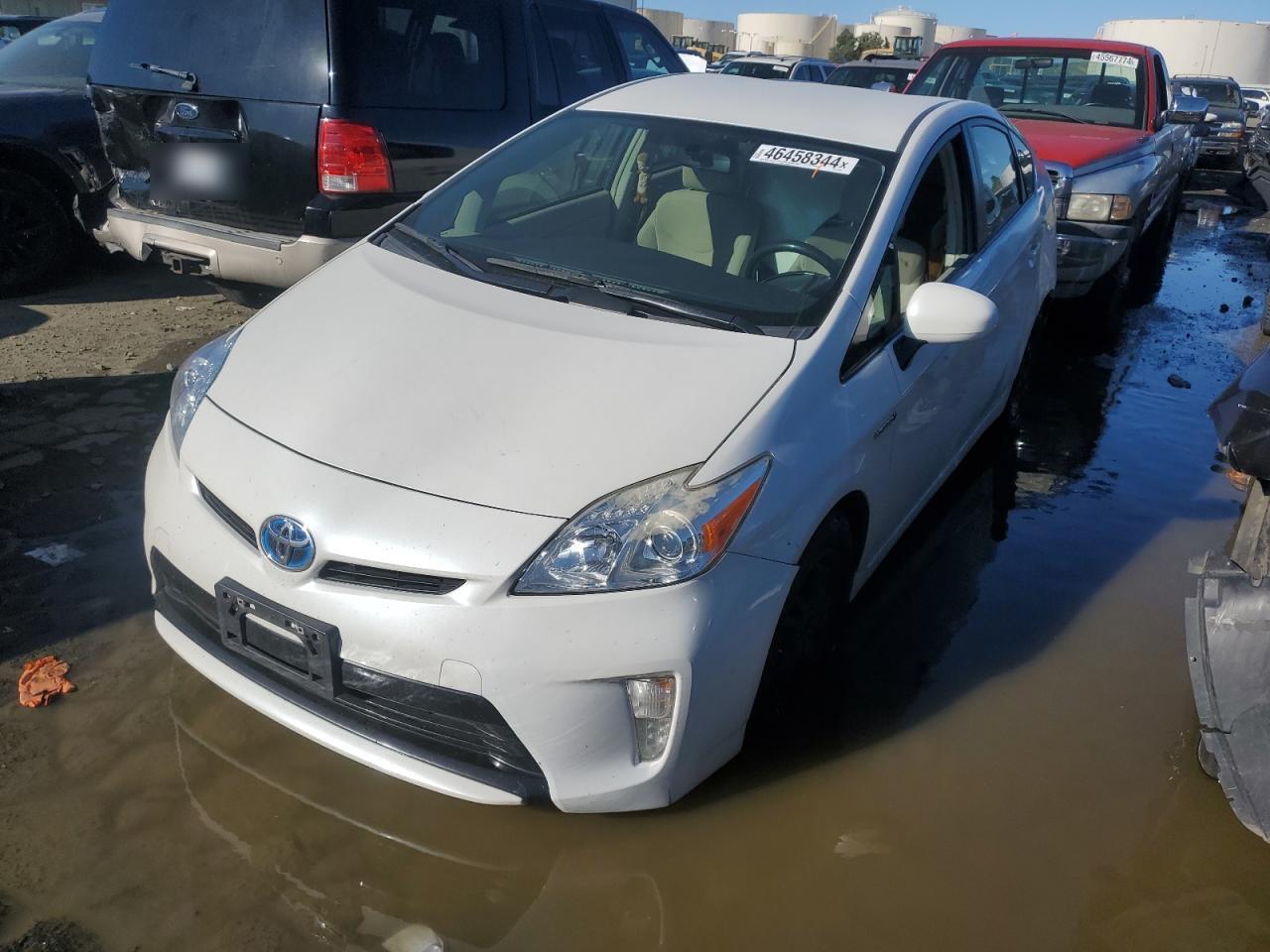 2014 TOYOTA PRIUS car image