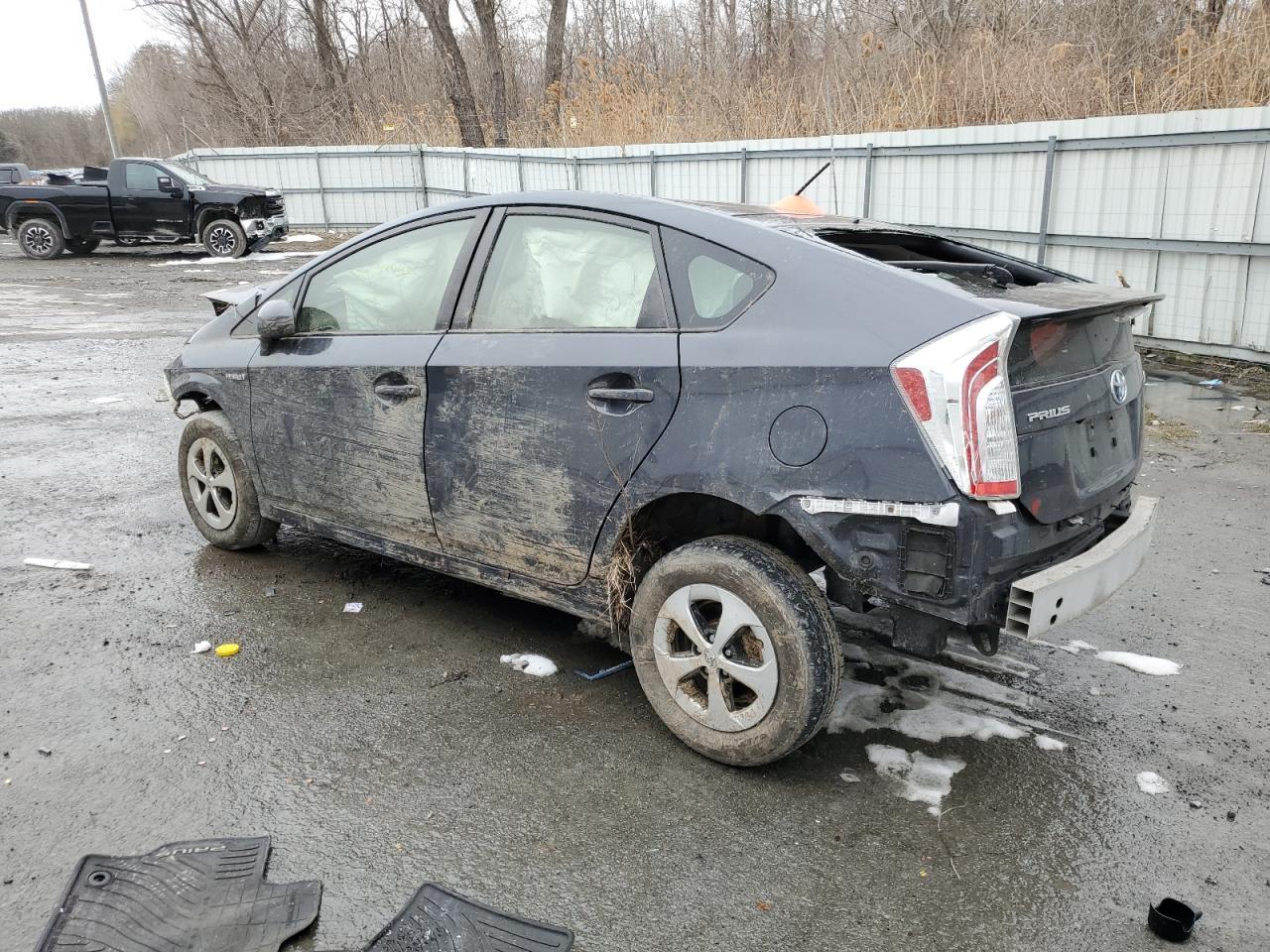 2015 TOYOTA PRIUS - Фото 2