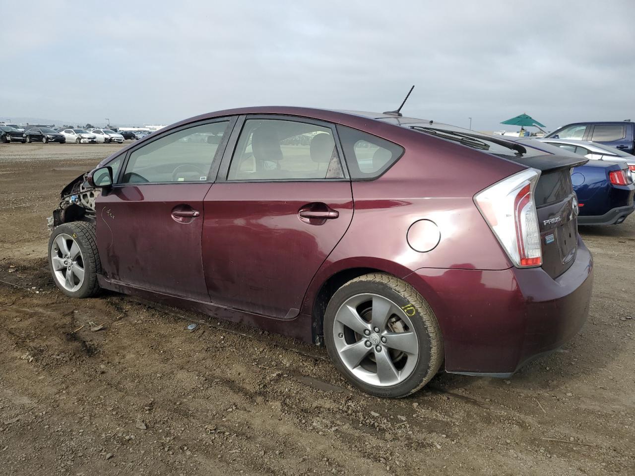 2013 TOYOTA PRIUS - Фото 2