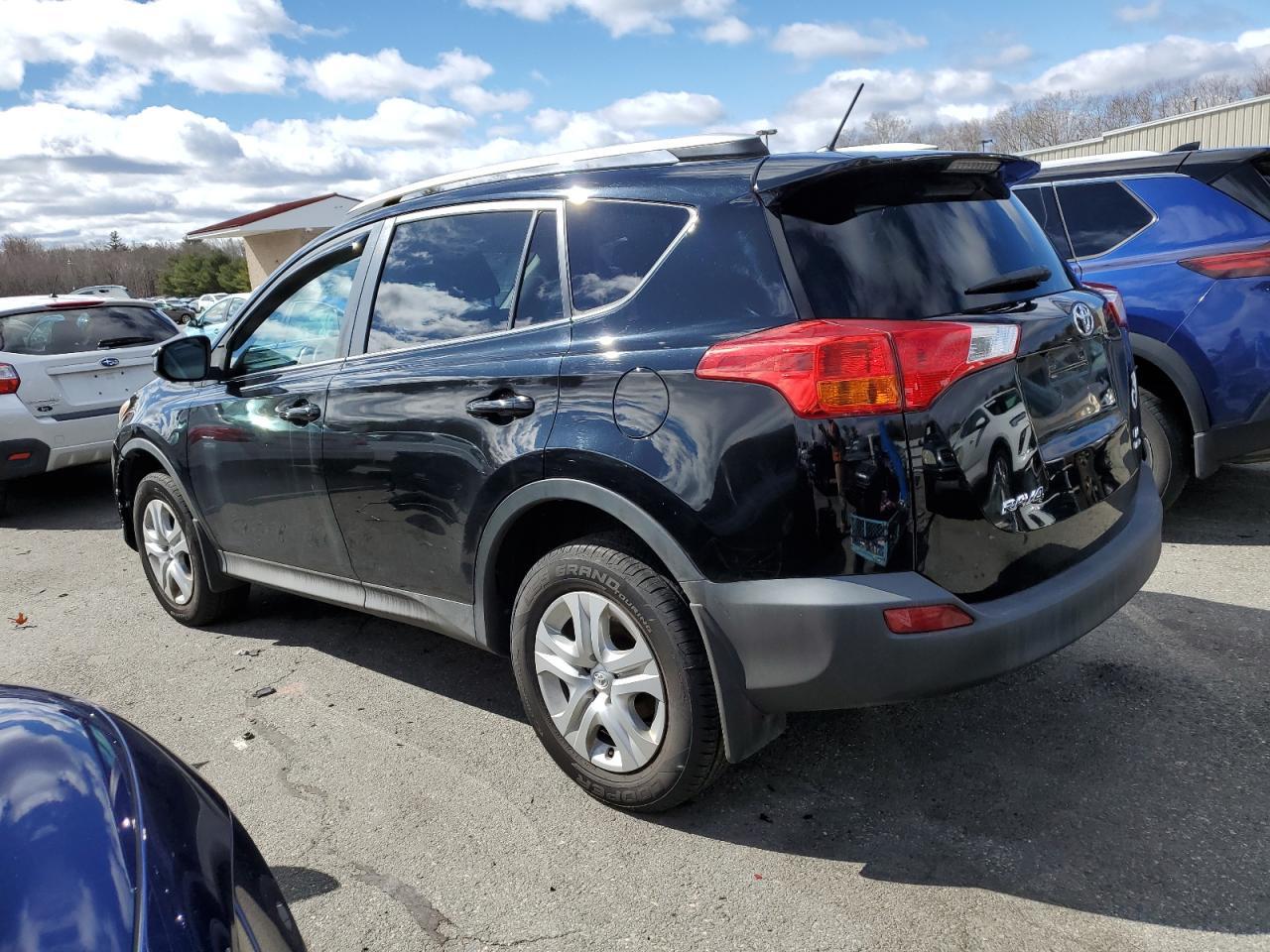 2014 TOYOTA RAV4 LE - Фото 2