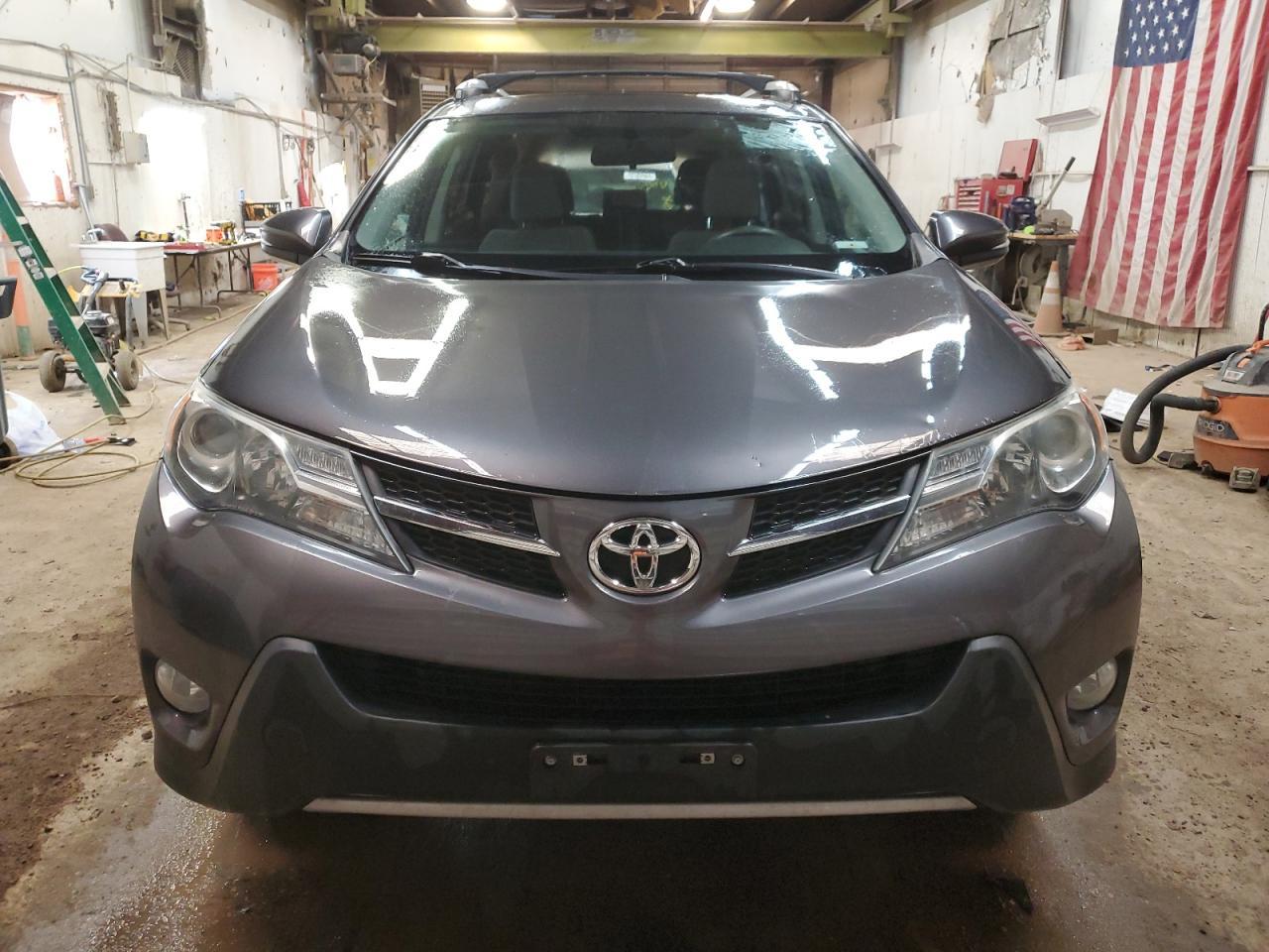 2015 TOYOTA RAV4 XLE - Фото 5