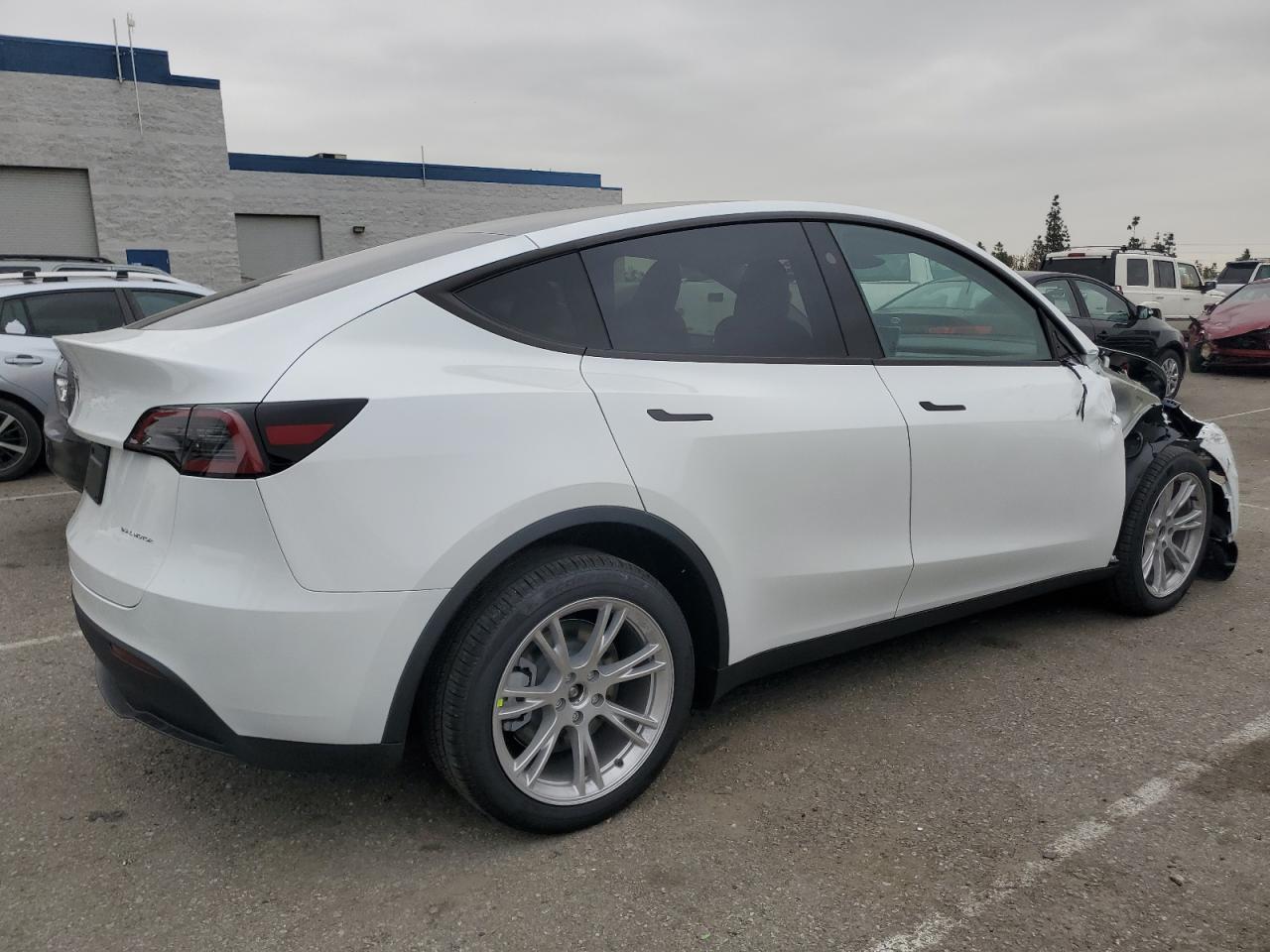 2023 TESLA MODEL Y - Image 3