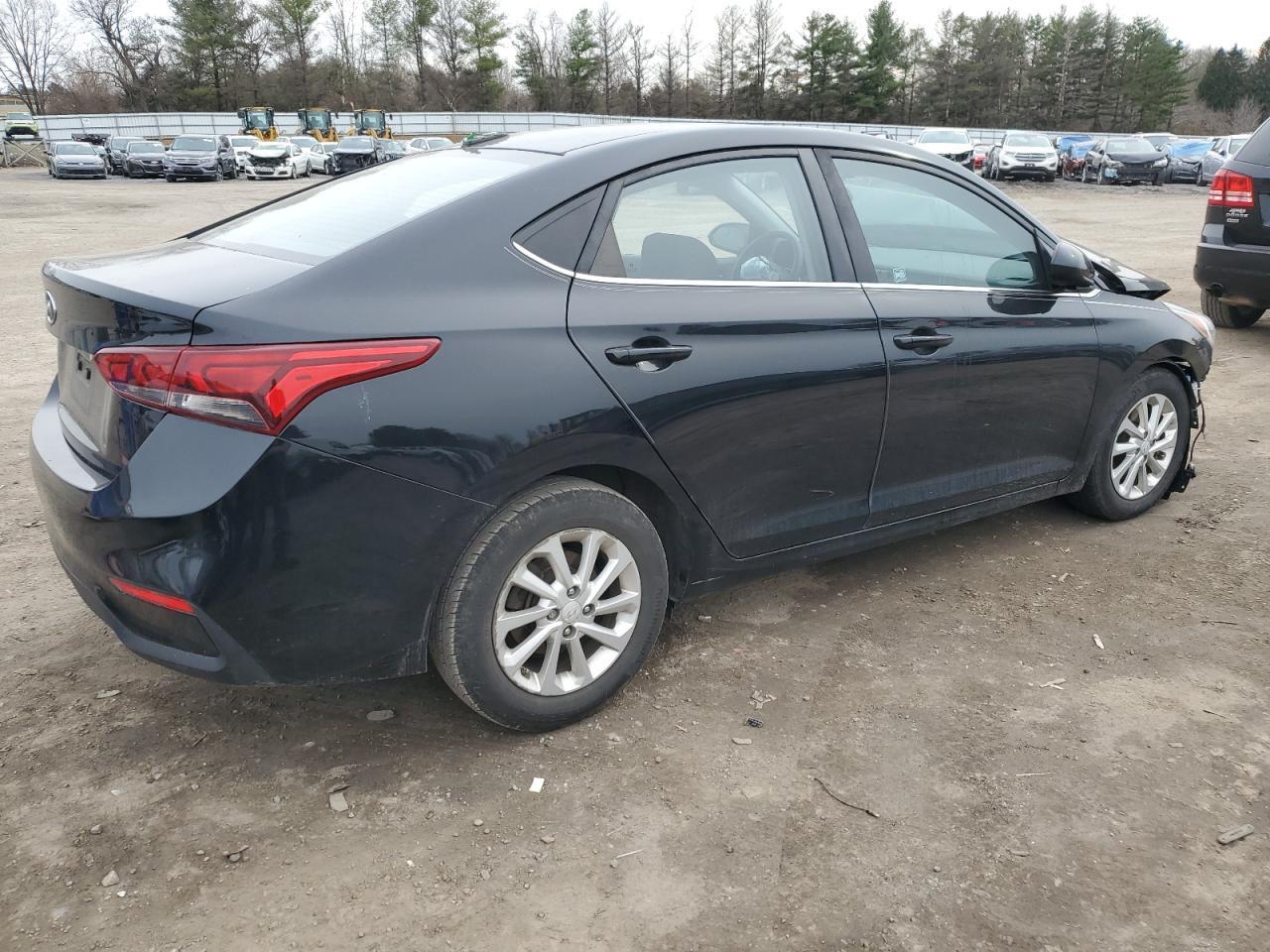 2019 HYUNDAI ACCENT SE - Фото 3