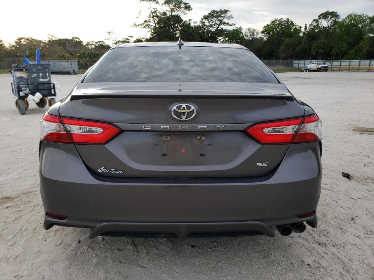 2020 TOYOTA CAMRY SE - Image 6