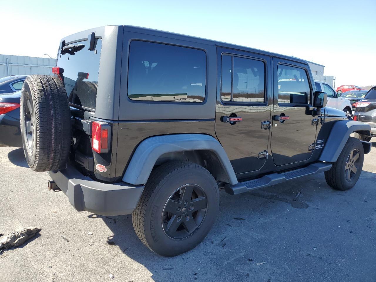 2012 JEEP WRANGLER U - Image 3