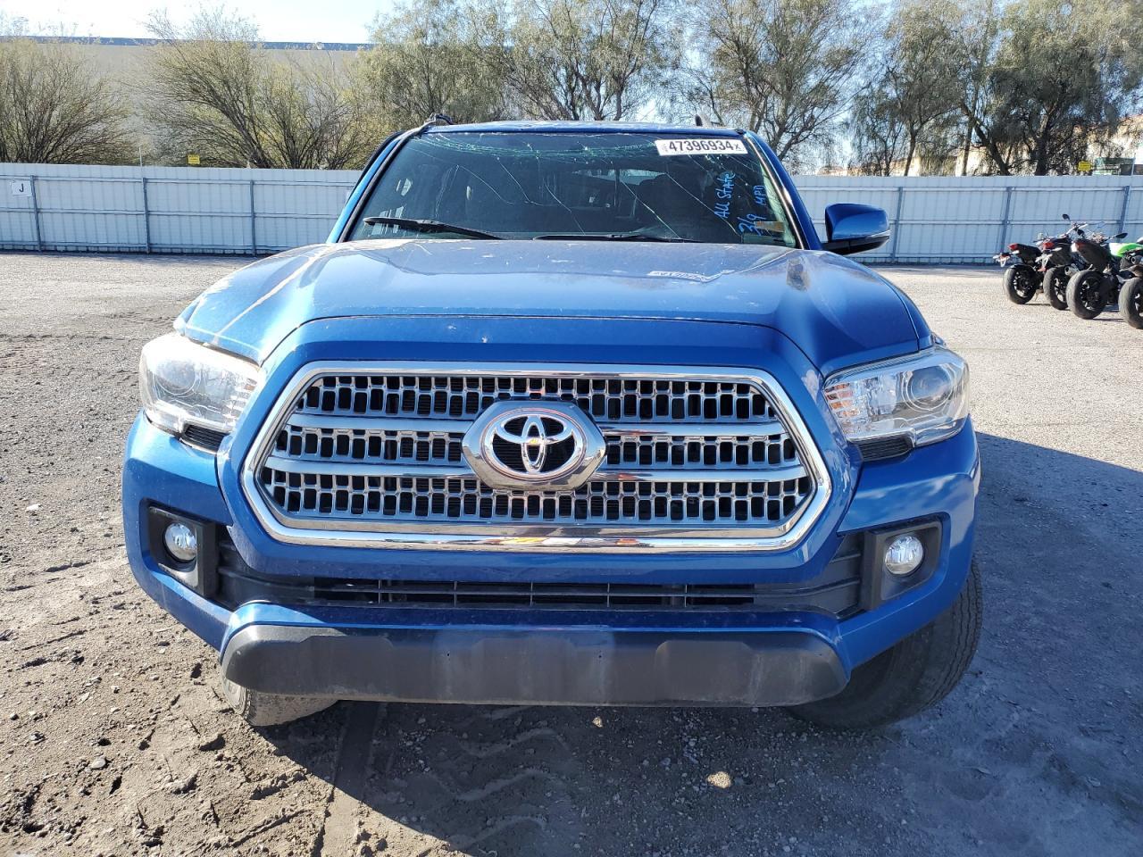 2017 TOYOTA TACOMA DOU - Фото 5