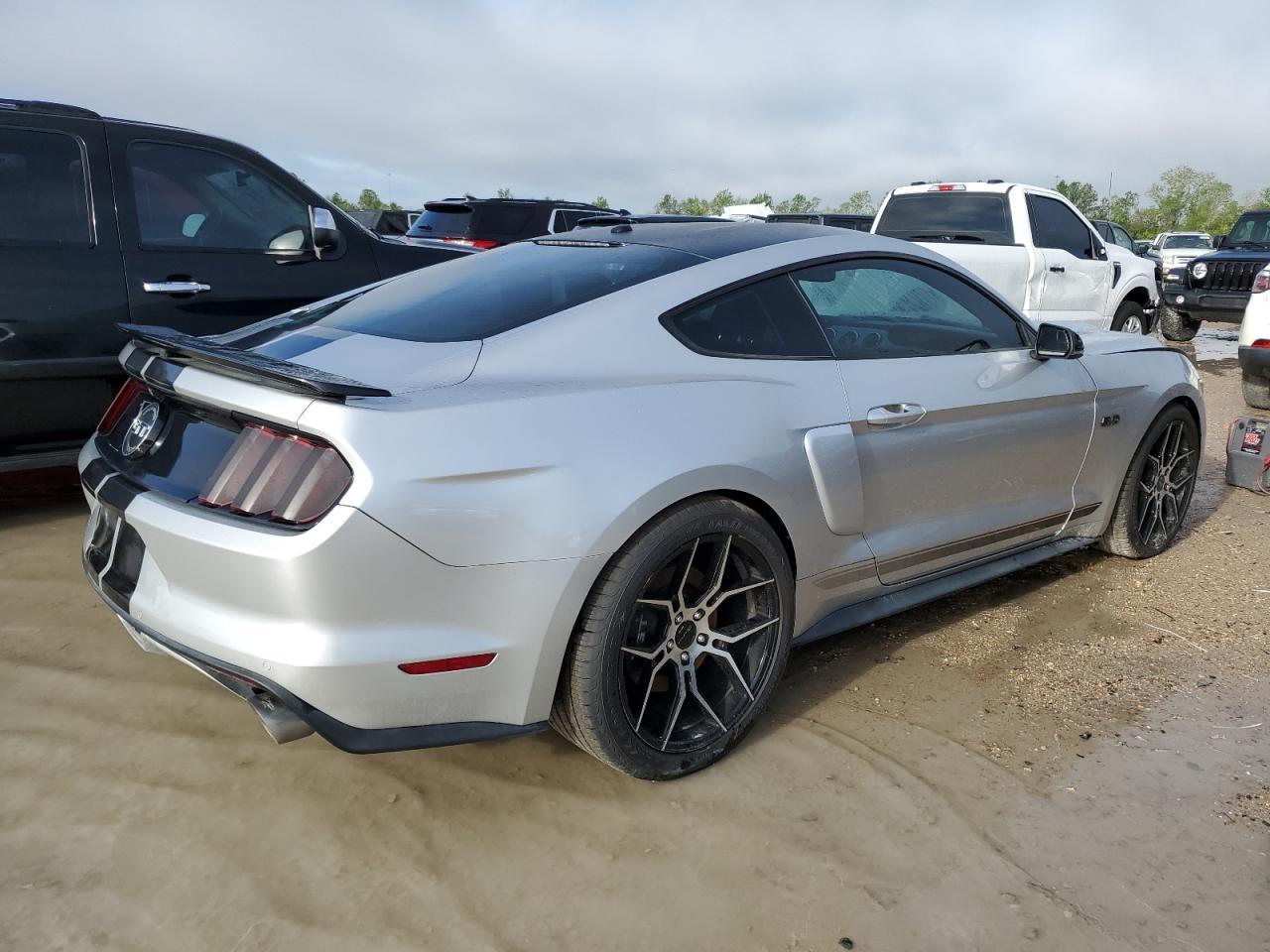 2016 FORD MUSTANG GT - Фото 3