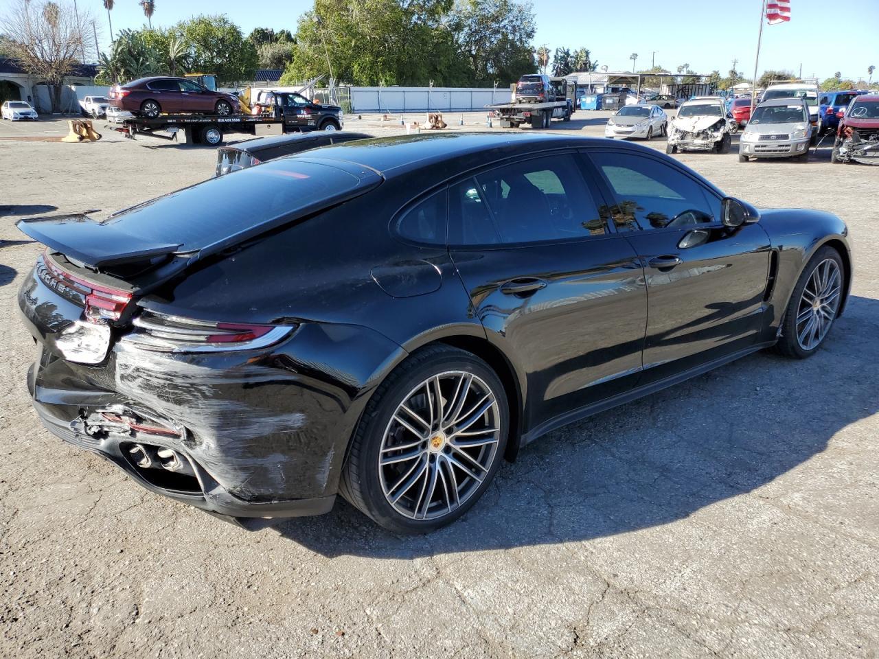 2018 PORSCHE PANAMERA 4 - Фото 3