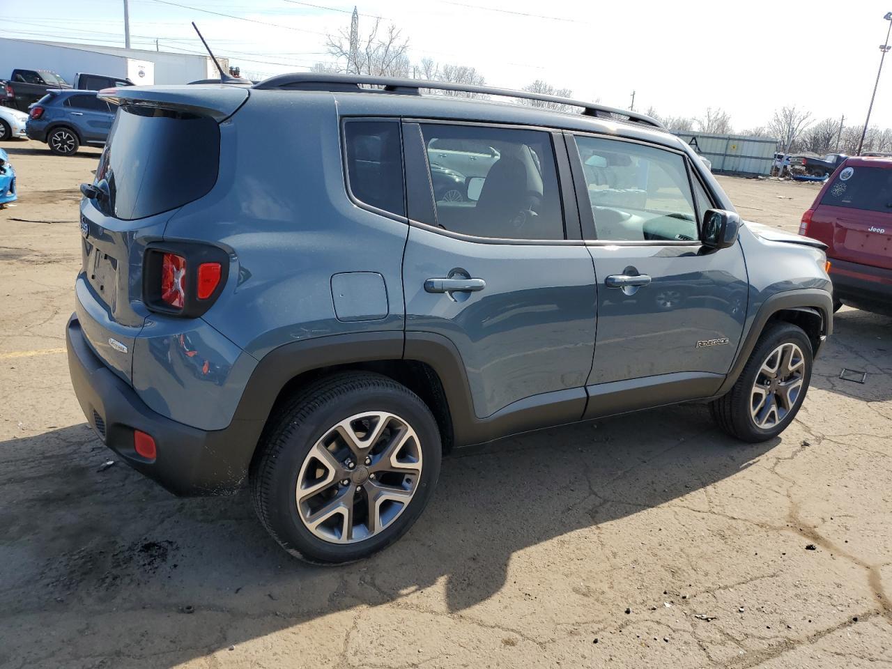 2017 JEEP RENEGADE L - Image 3