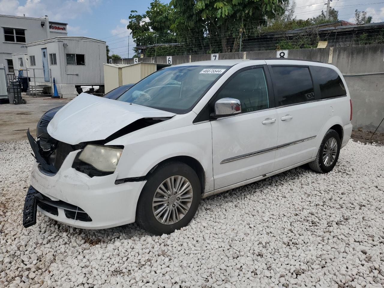 2014 CHRYSLER TOWN & COU