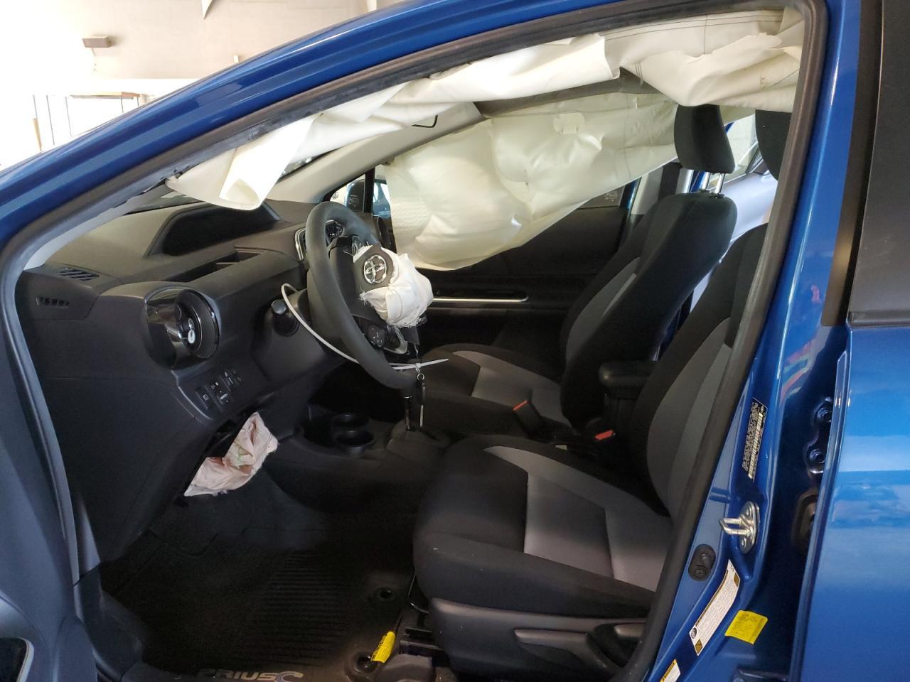2019 TOYOTA PRIUS C - Фото 7