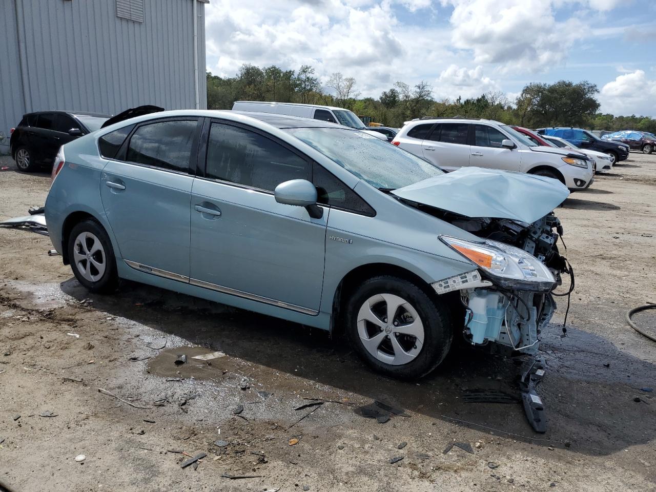 2015 TOYOTA PRIUS - Image 4