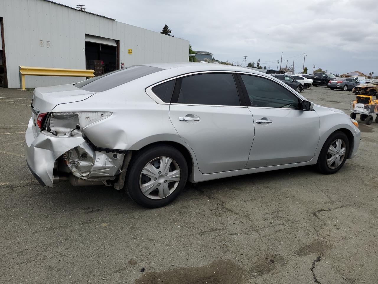 2016 NISSAN ALTIMA 2.5 - Фото 3