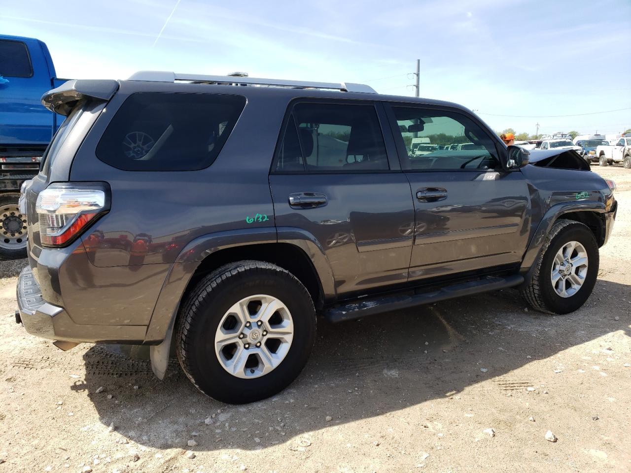 2017 TOYOTA 4RUNNER SR - Фото 3