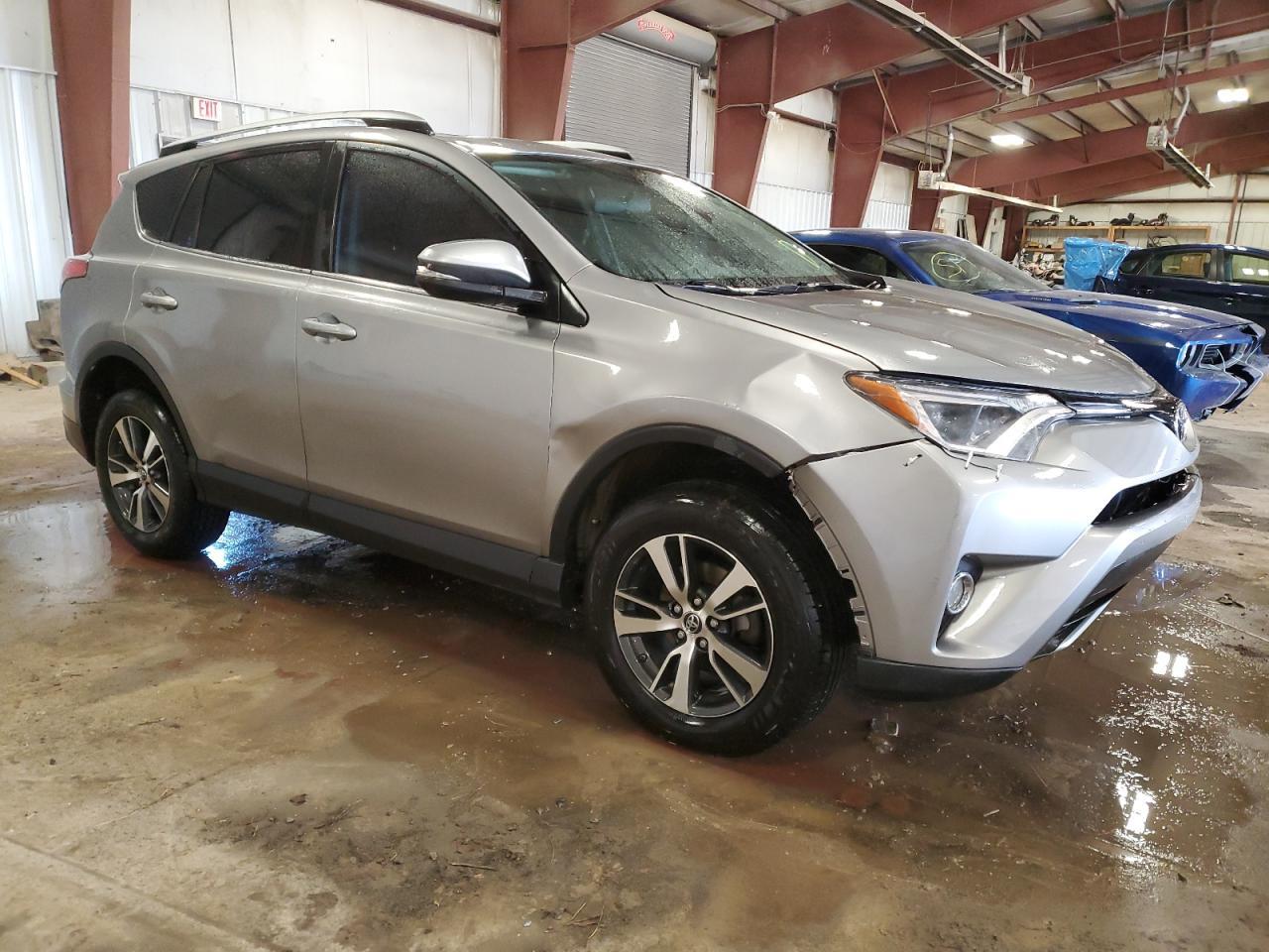 2016 TOYOTA RAV4 XLE - Image 4