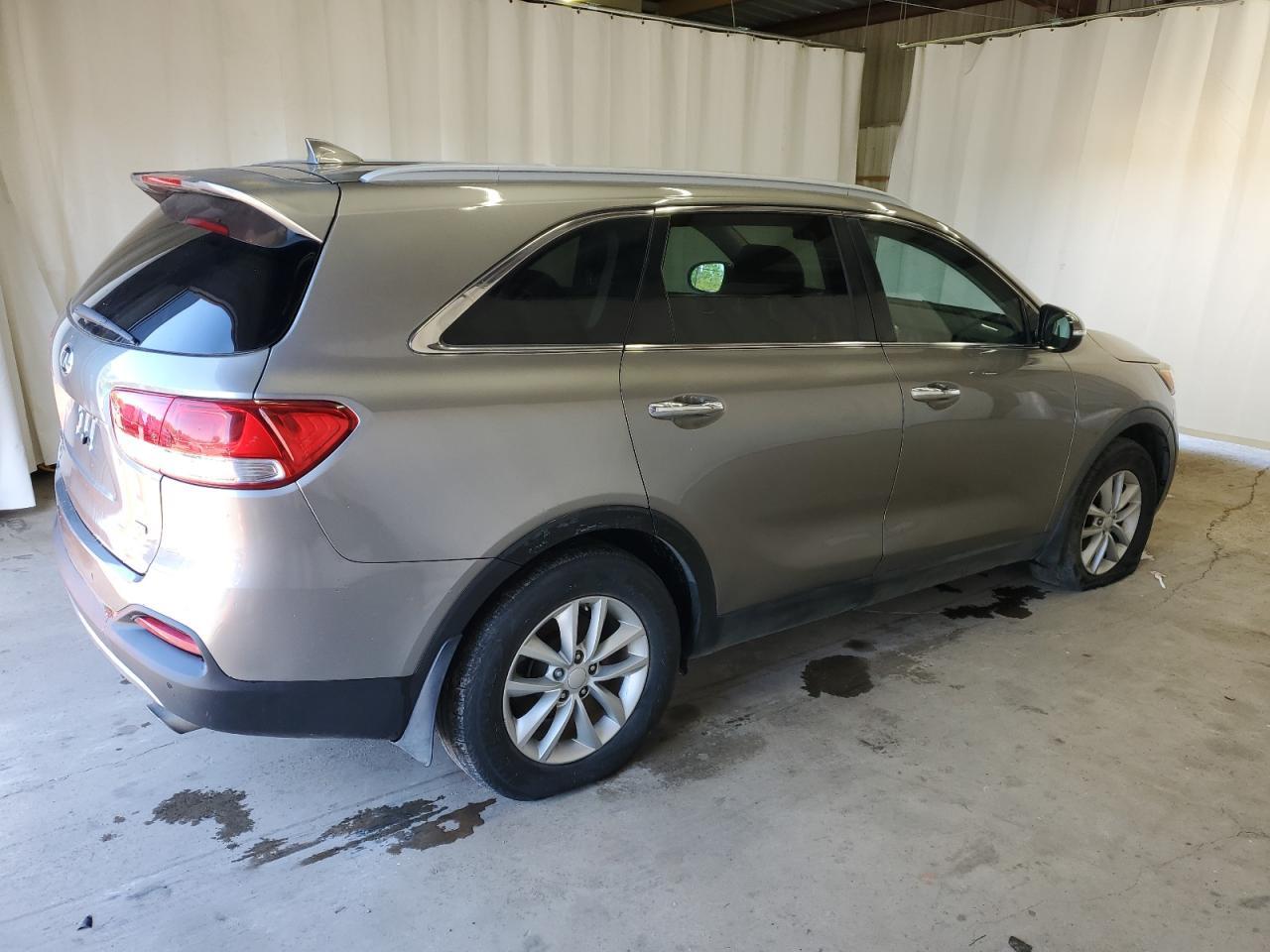 2017 KIA SORENTO LX - Фото 3