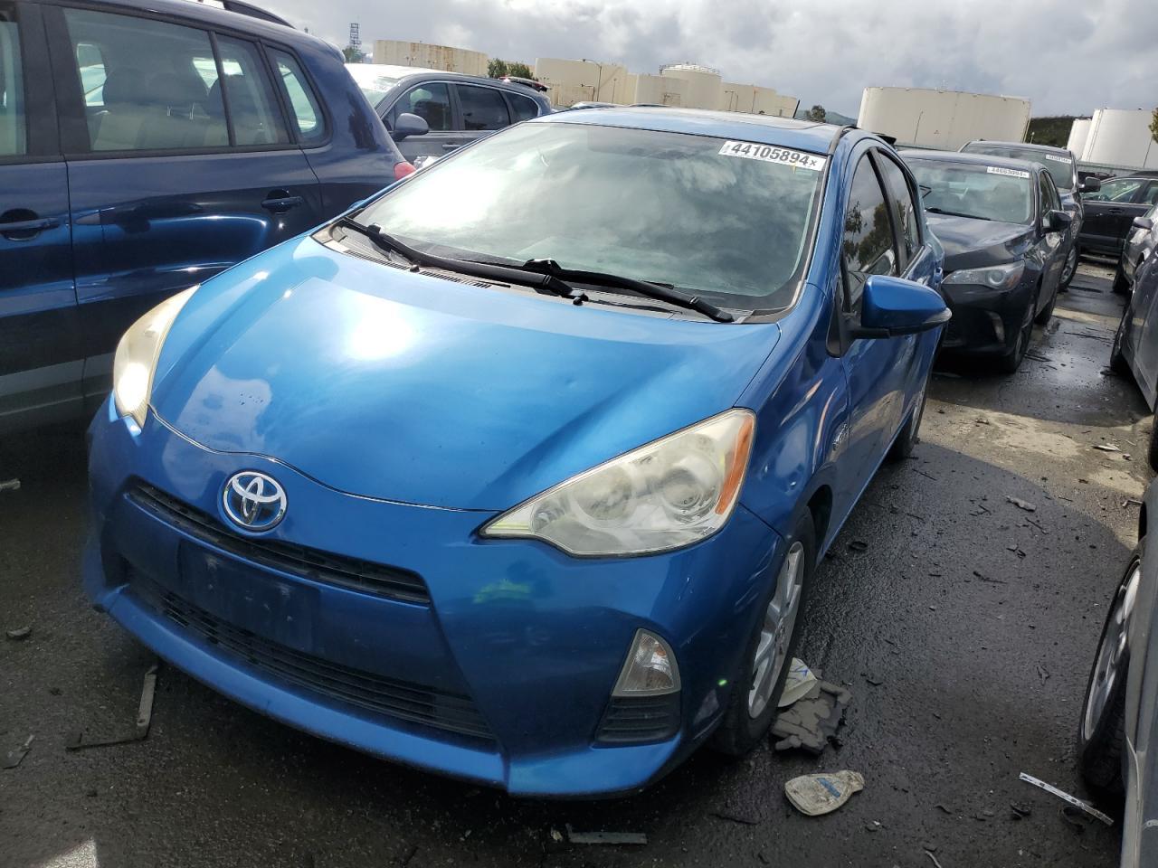 2013 TOYOTA PRIUS C car image