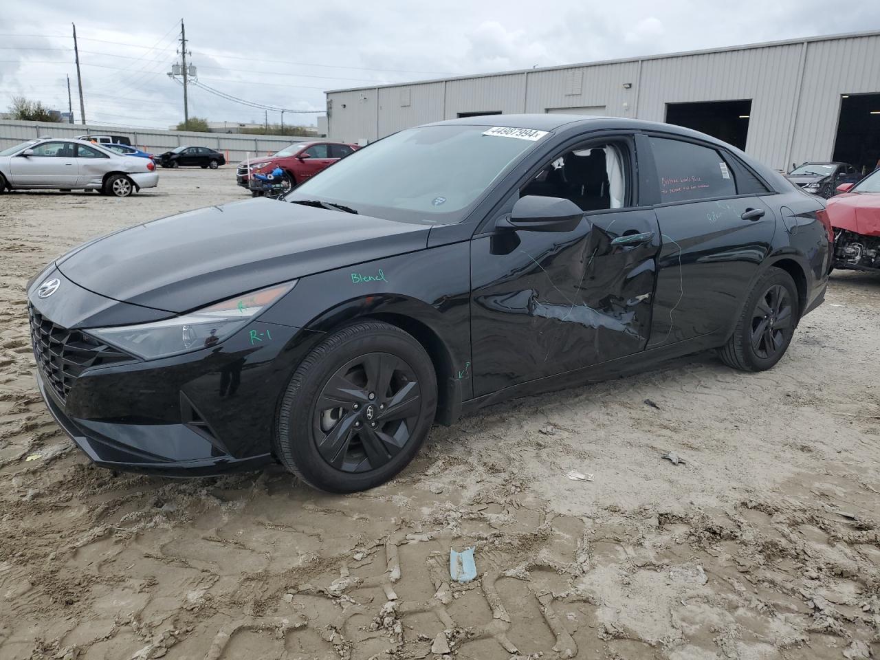 2023 HYUNDAI ELANTRA SE