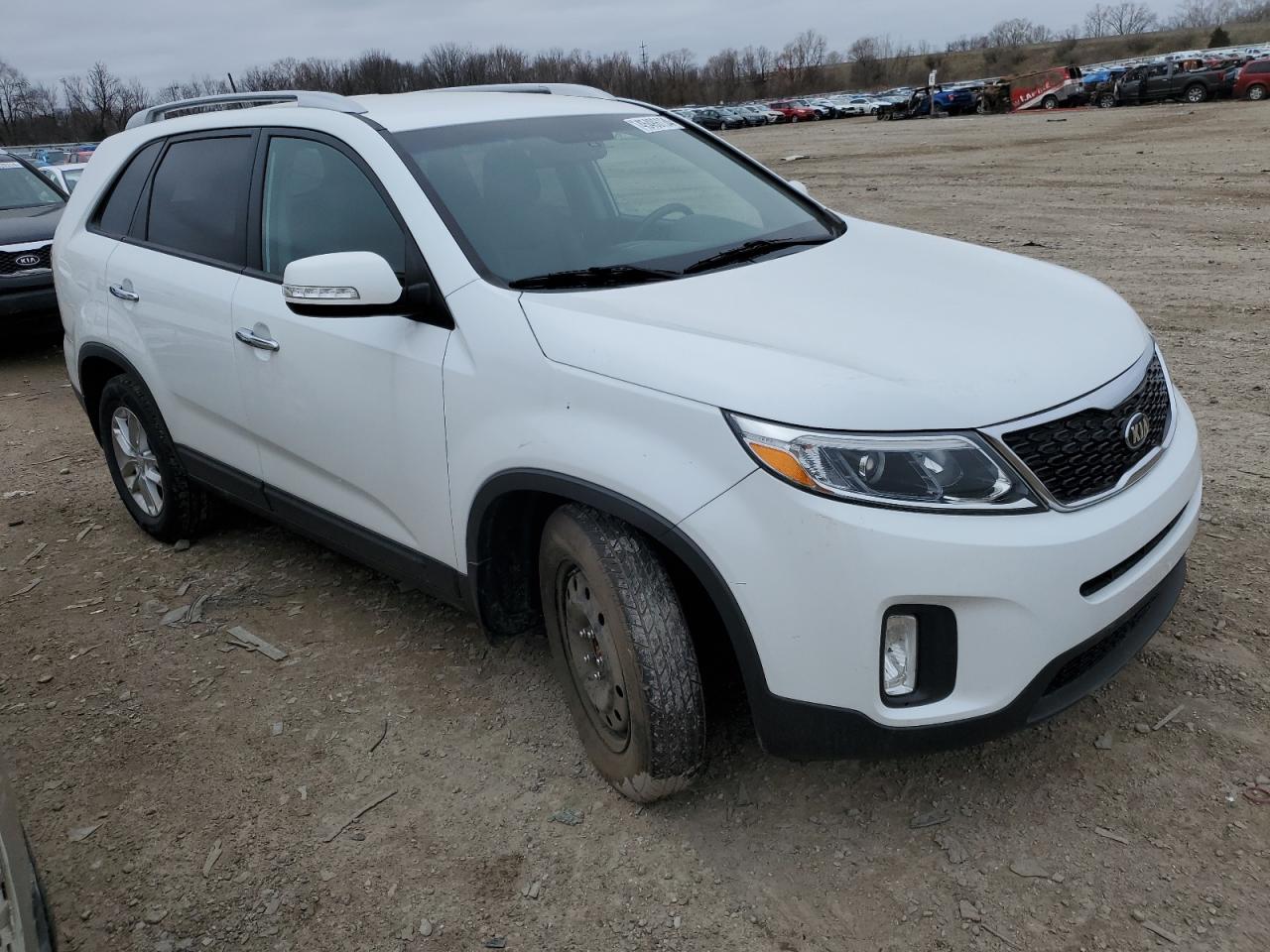 2015 KIA SORENTO LX - Image 4