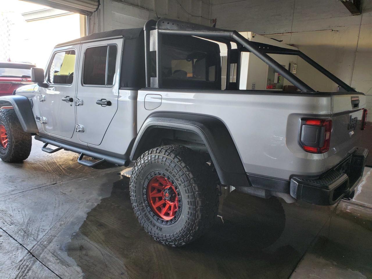2020 JEEP GLADIATOR - Image 3