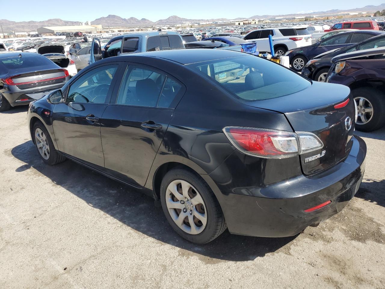 2013 MAZDA 3 I - Фото 2