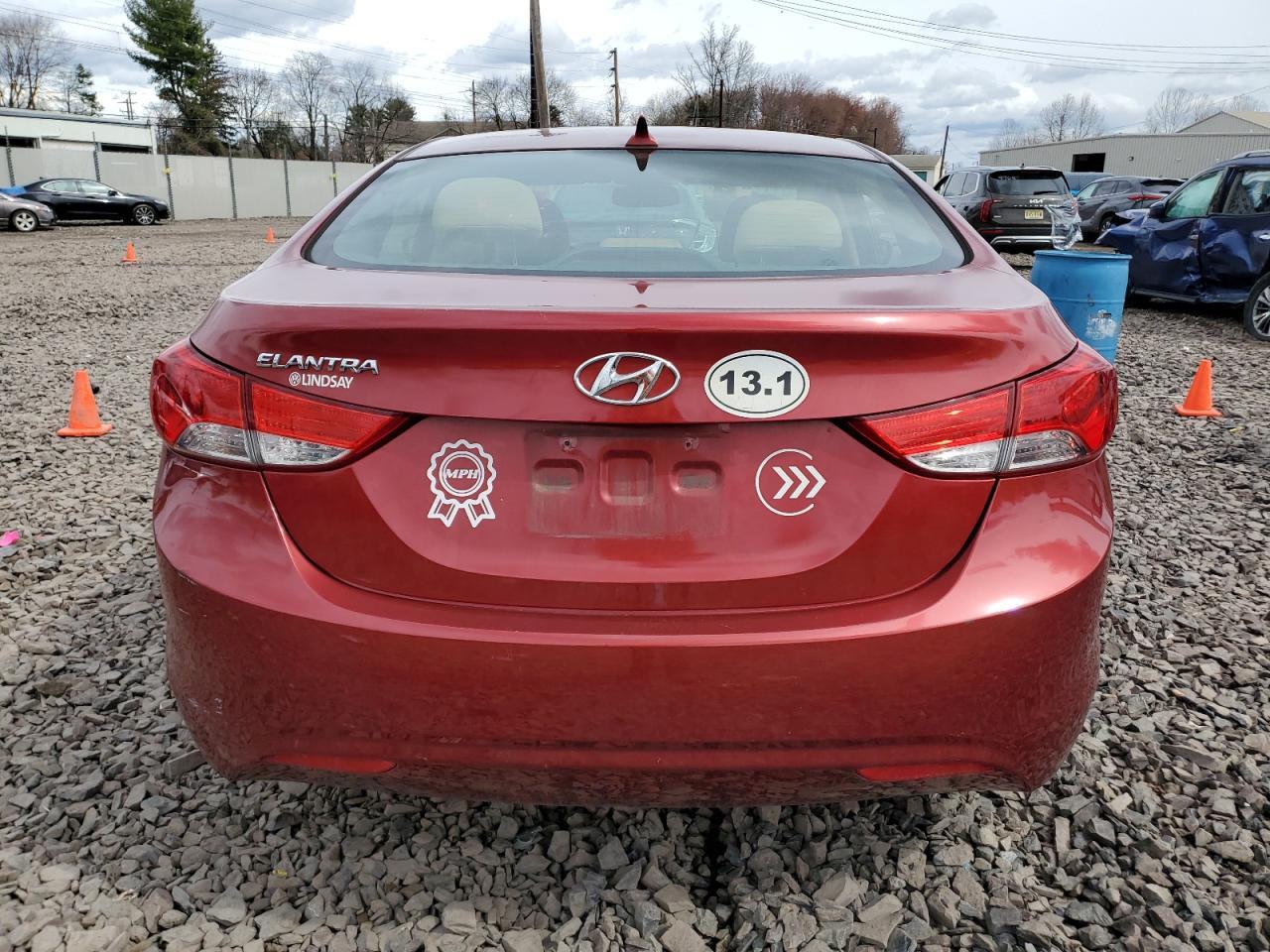 2013 HYUNDAI ELANTRA GL - Image 6