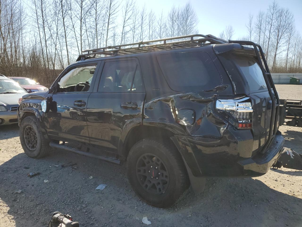 2017 TOYOTA 4RUNNER SR - Image 2