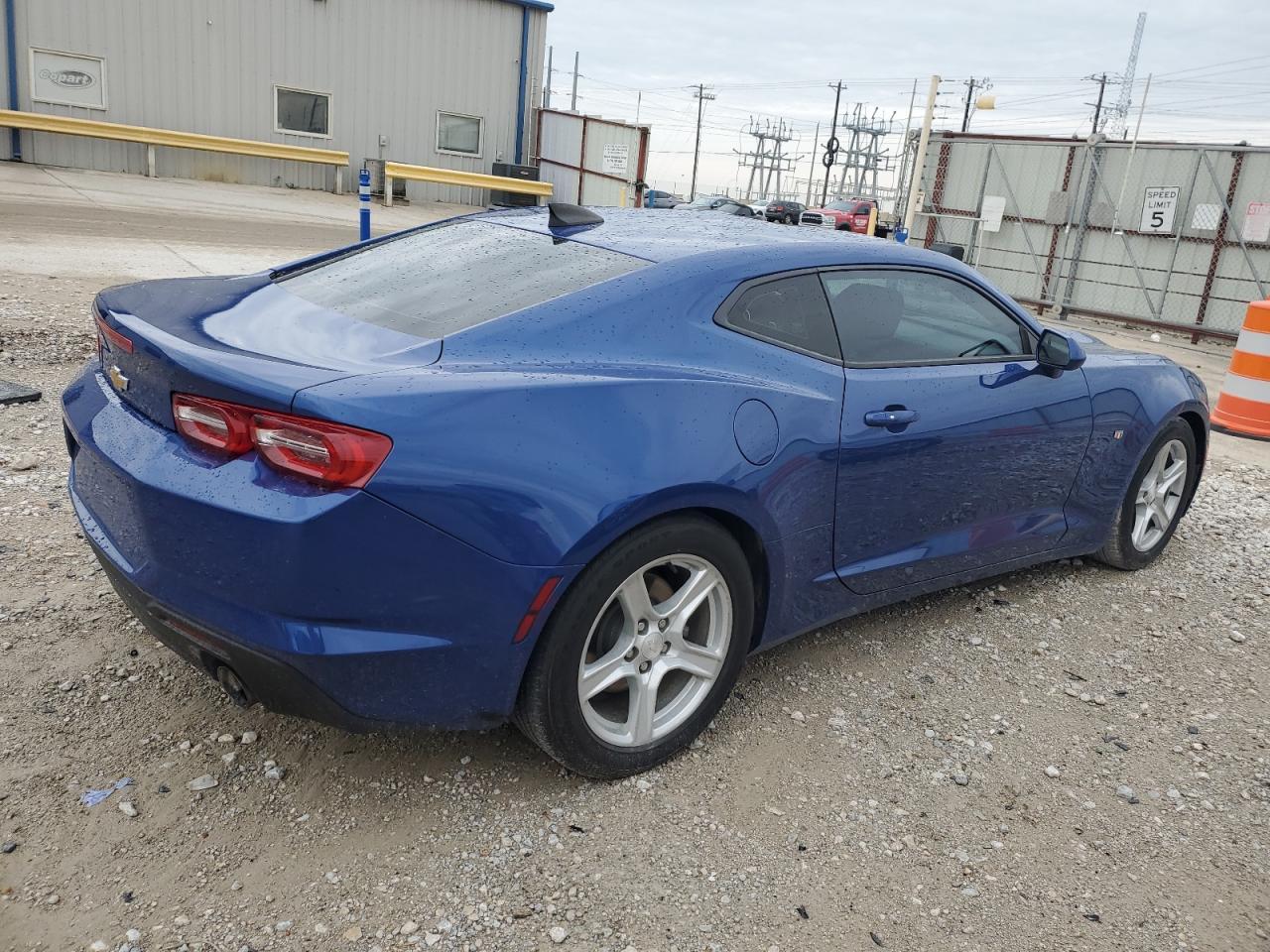 2019 CHEVROLET CAMARO LS - Image 3