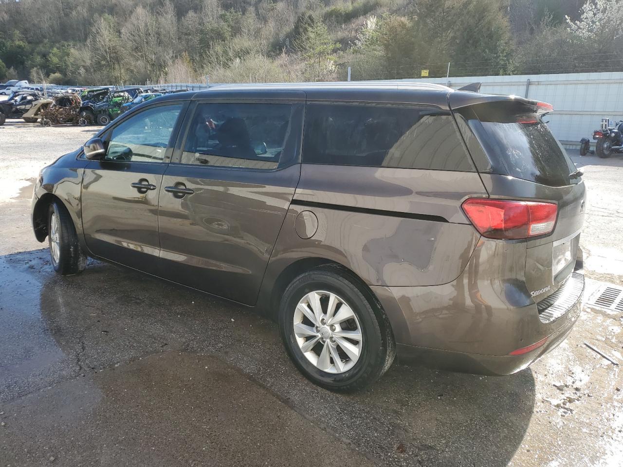 2016 KIA SEDONA LX - Image 2