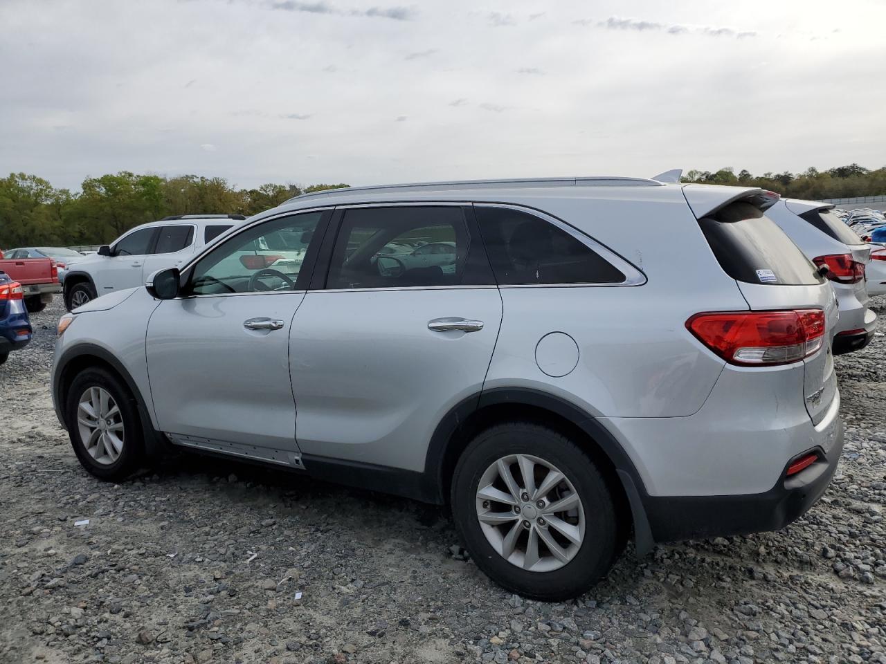 2017 KIA SORENTO LX - Фото 2