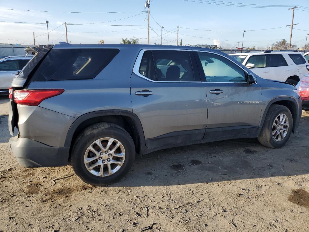 2020 CHEVROLET TRAVERSE L - Фото 3