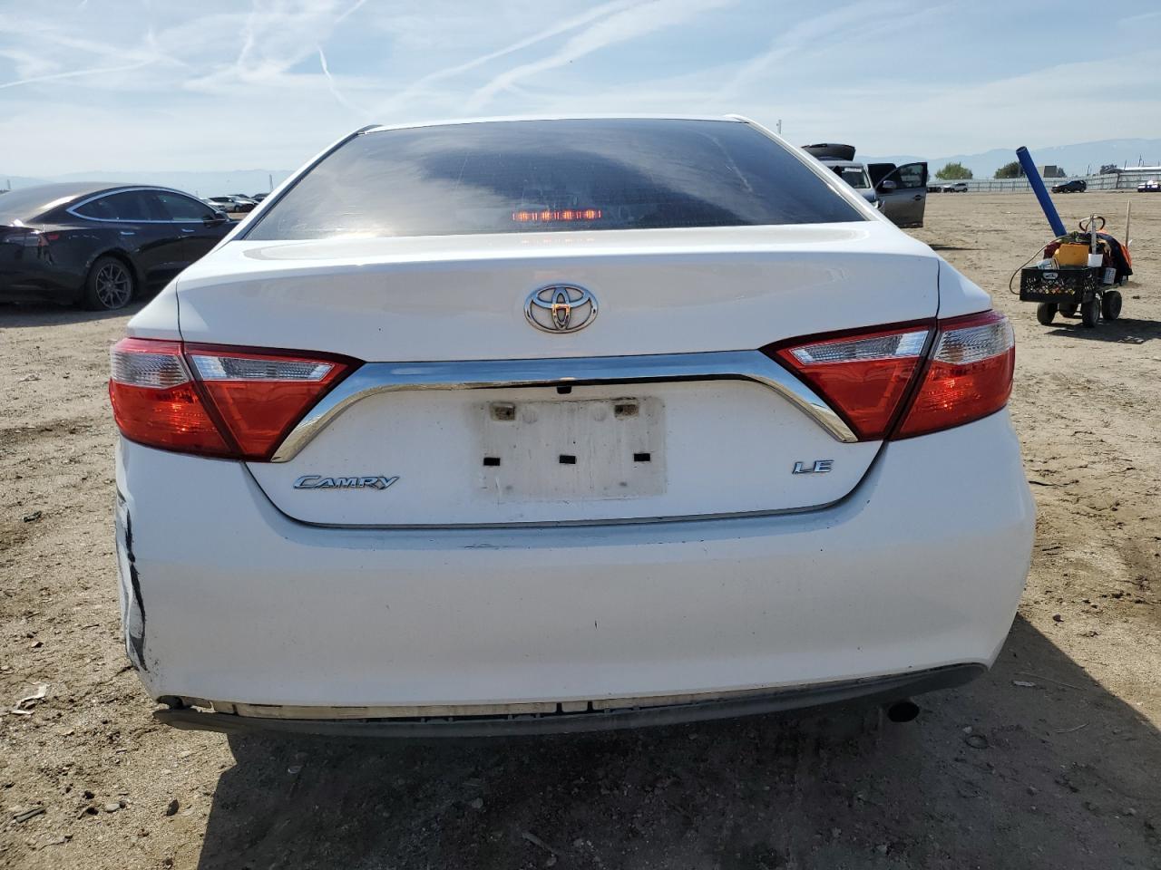 2017 TOYOTA CAMRY LE - Фото 6