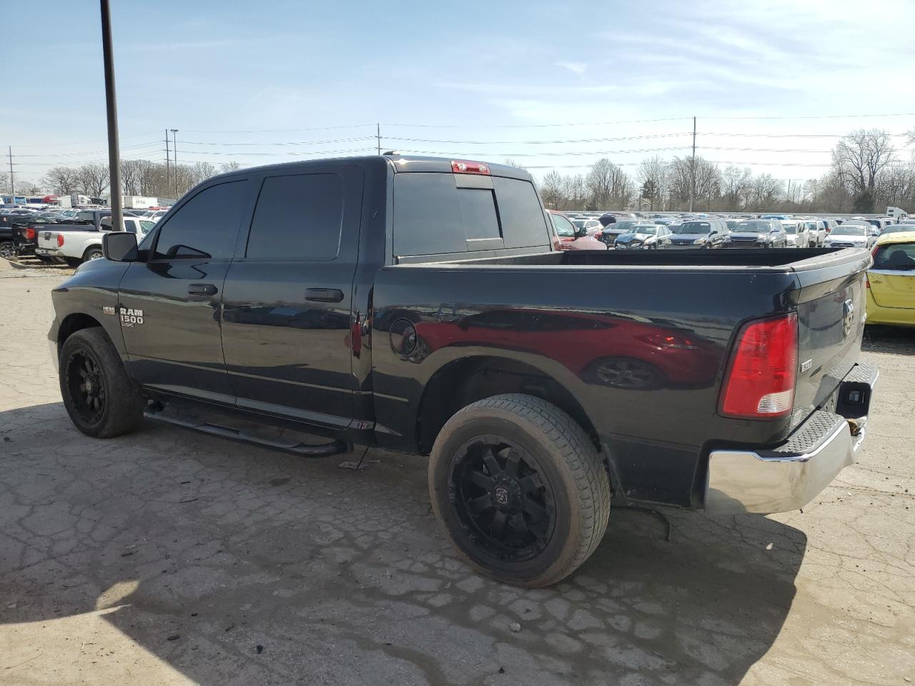 2019 RAM 1500 CLASS - Фото 2
