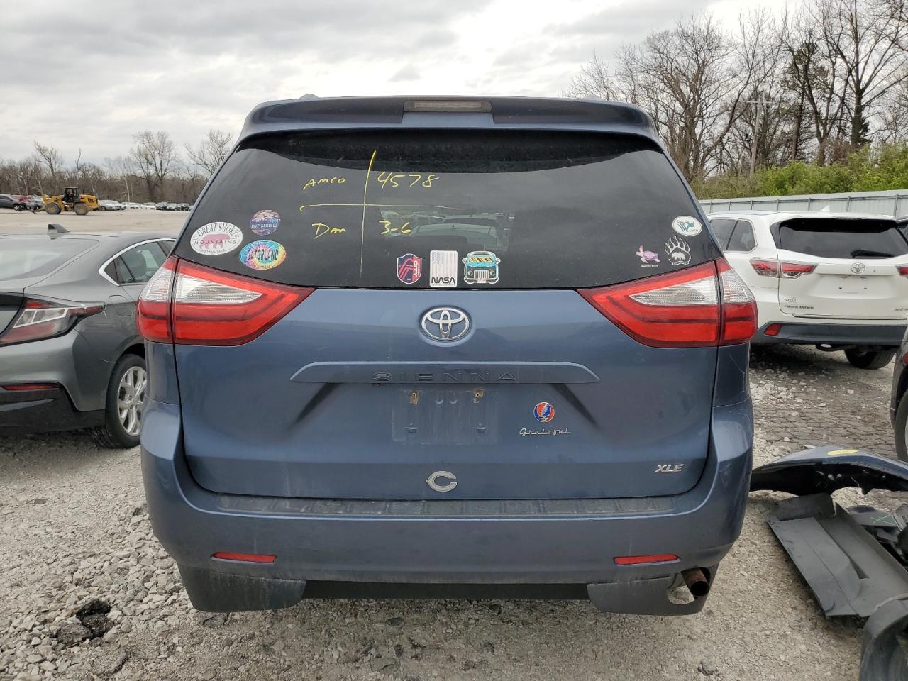 2015 TOYOTA SIENNA XLE - Фото 6