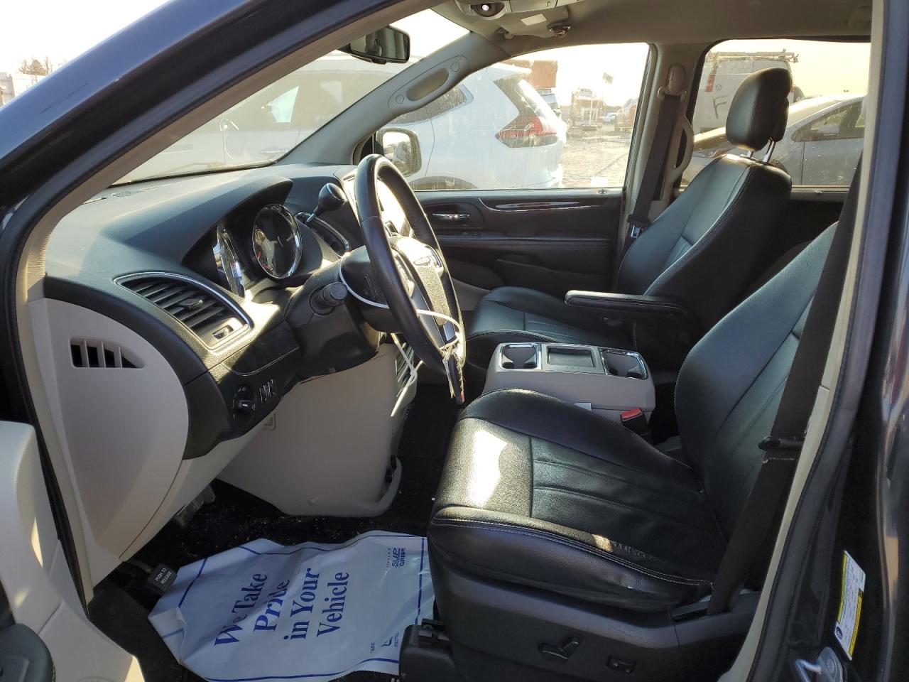 2014 CHRYSLER TOWN & COU - Image 7