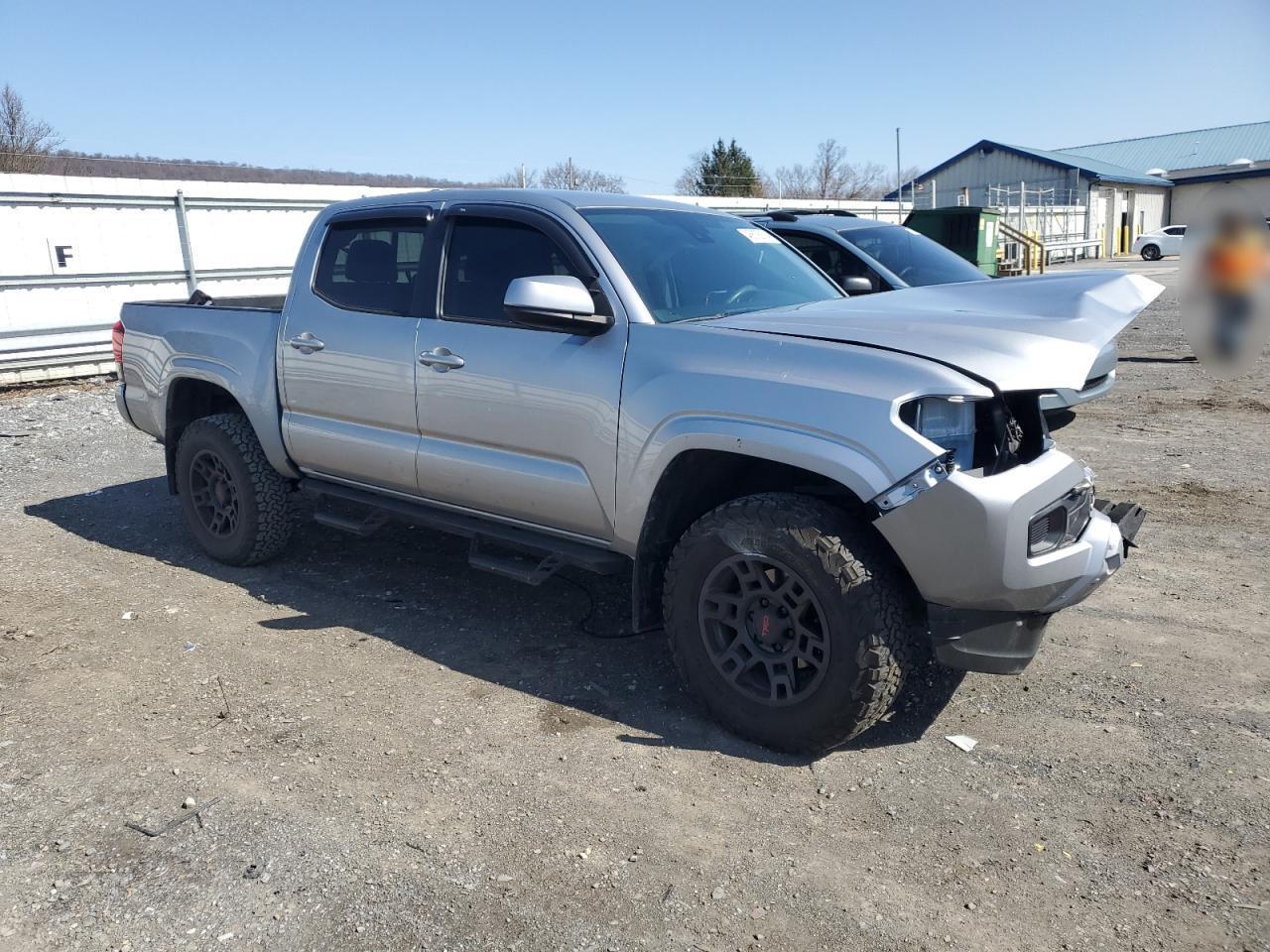 2019 TOYOTA TACOMA DOU - Фото 4