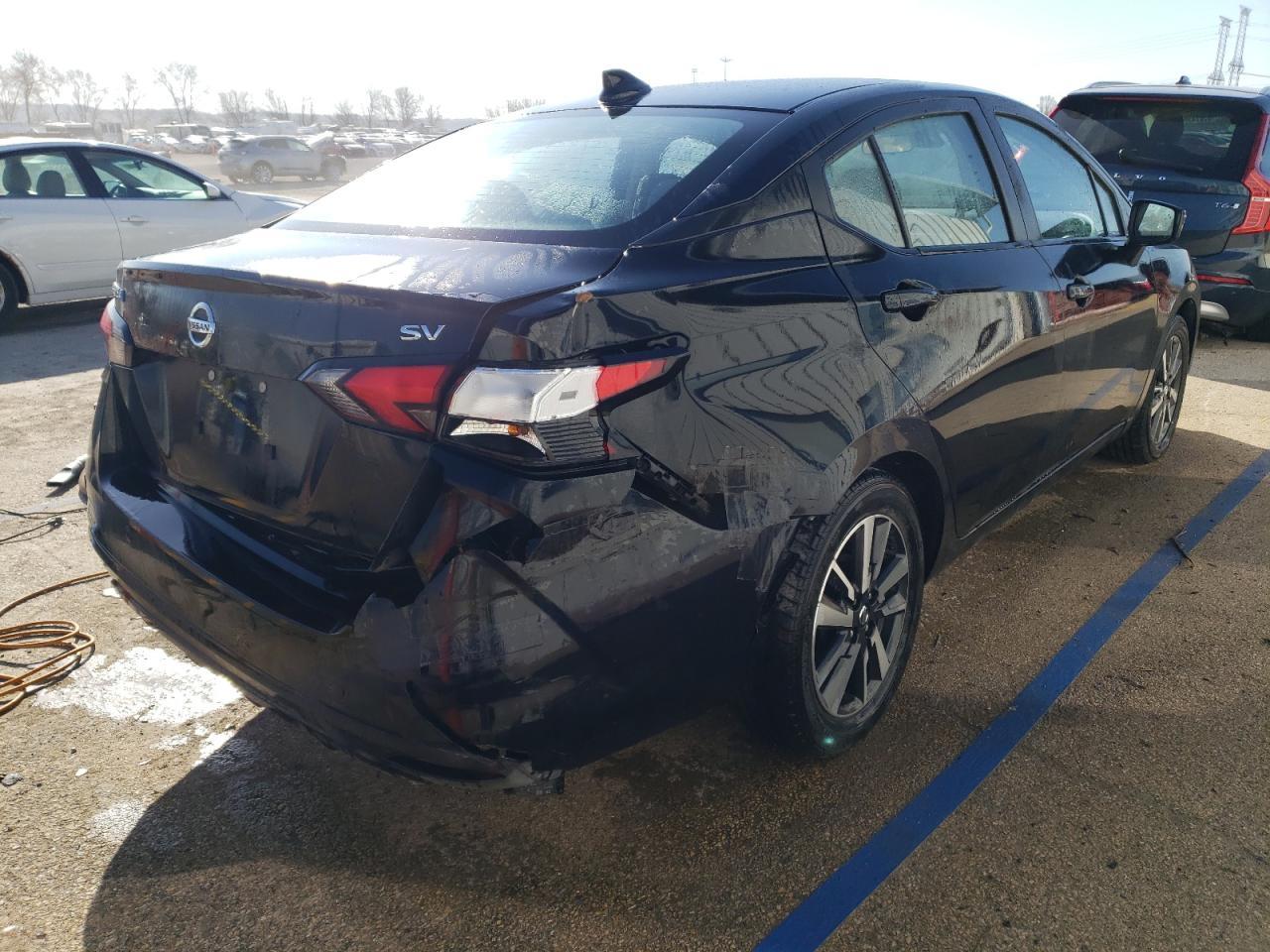 2021 NISSAN VERSA SV - Фото 3