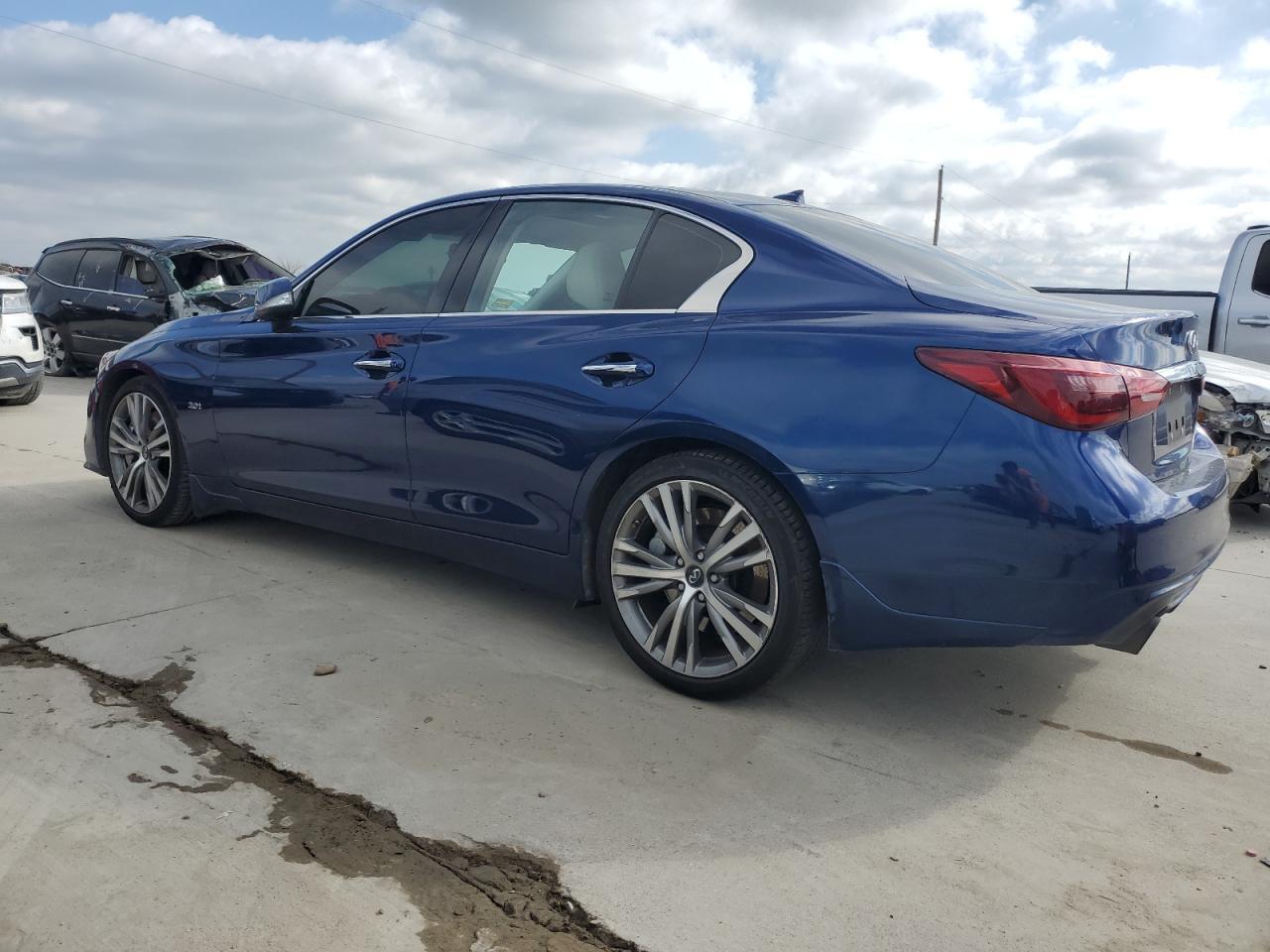 2018 INFINITI Q50 LUXE - Image 2