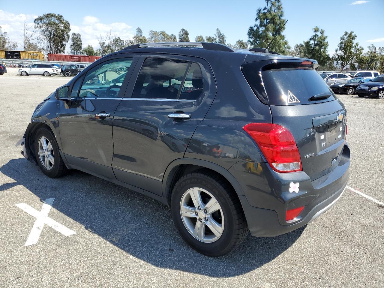 2018 CHEVROLET TRAX 1LT - Image 2