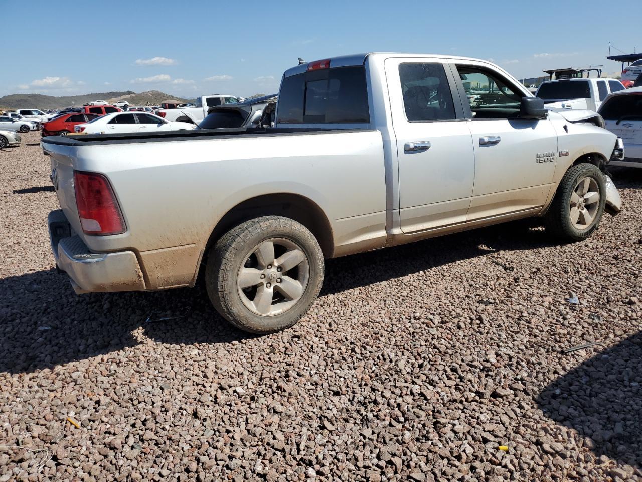 2015 RAM 1500 SLT - Image 3