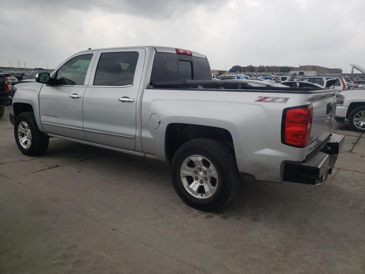 2015 CHEVROLET SILVERADO - Image 2