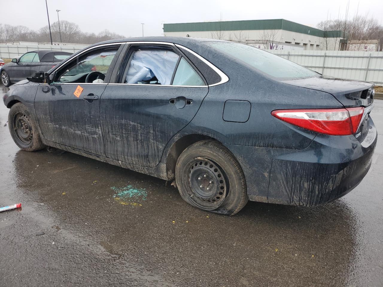 2016 TOYOTA CAMRY LE - Image 2