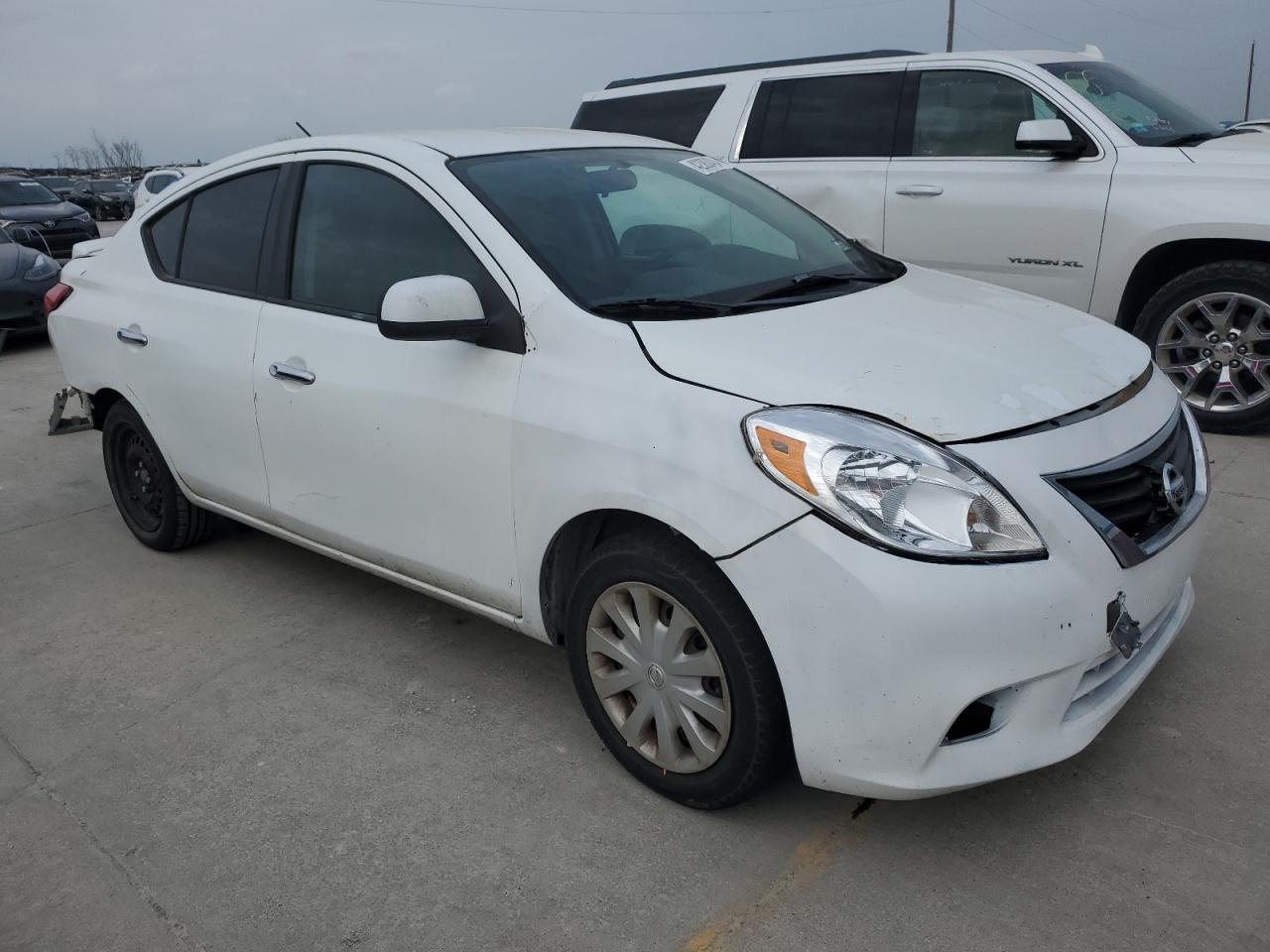 2014 NISSAN VERSA - Image 4