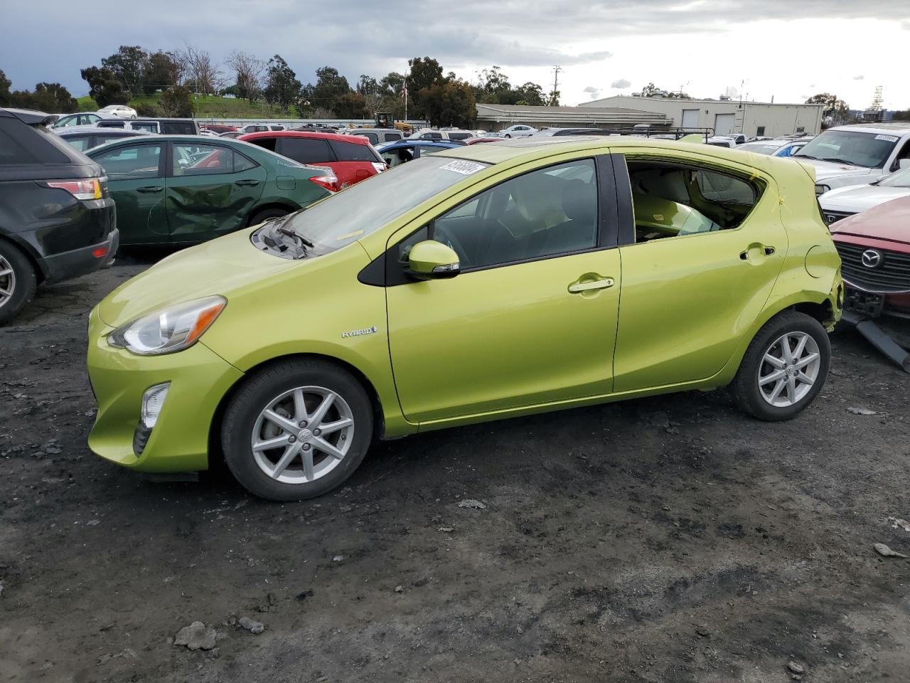 2016 TOYOTA PRIUS C car image