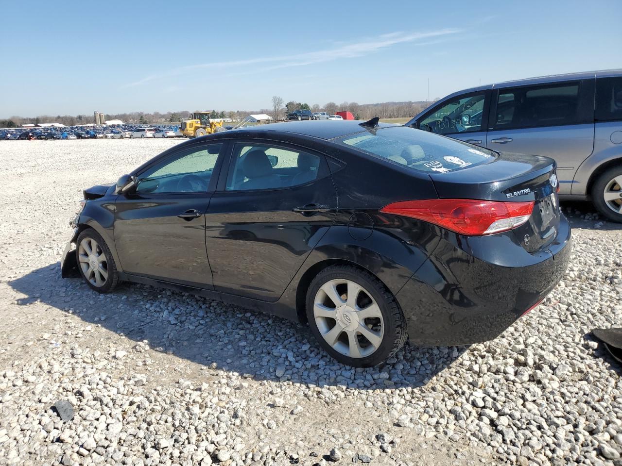 2013 HYUNDAI ELANTRA GL - Image 2