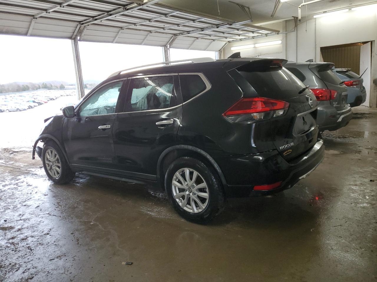 2018 NISSAN ROGUE S - Фото 2