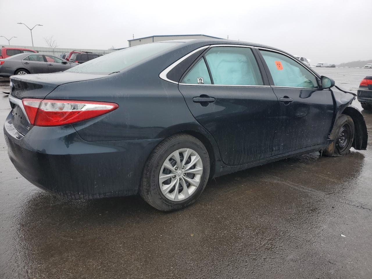 2016 TOYOTA CAMRY LE - Image 3