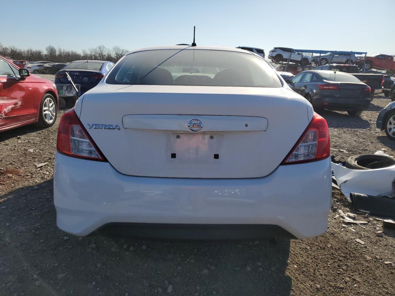 2016 NISSAN VERSA S - Фото 6